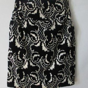 VINTAGE BYBLOS BLACK & WHITE PRINT VELVET SKIRT